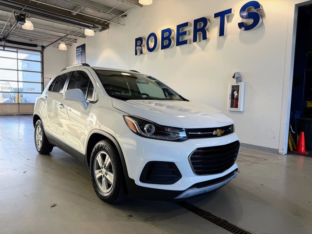 Used 2017 Chevrolet Trax LT with VIN KL7CJLSB1HB092291 for sale in Kansas City