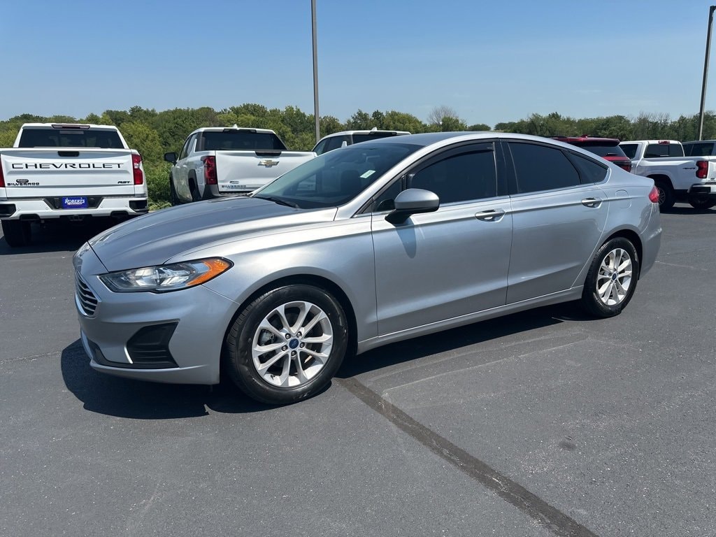 Used 2020 Ford Fusion SE with VIN 3FA6P0HD2LR217962 for sale in Kansas City