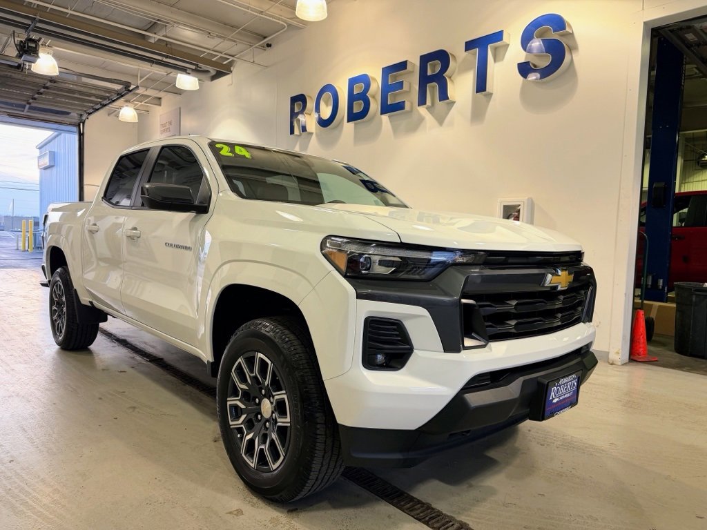 Used 2024 Chevrolet Colorado LT with VIN 1GCPTCEK7R1109564 for sale in Kansas City