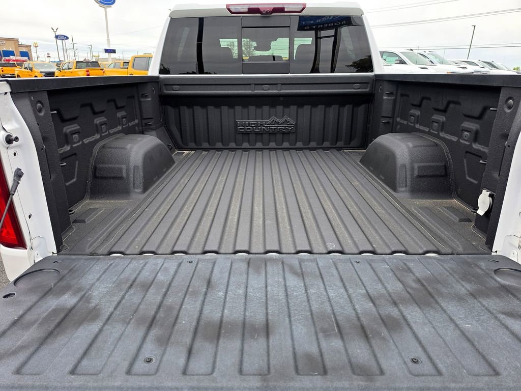 2023 Chevrolet Silverado 1500 High Country - Photo 6