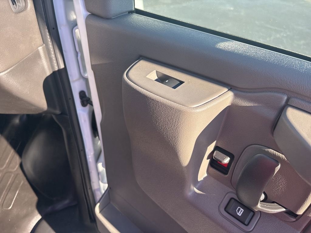 2025 Chevrolet Express Cargo Work Van - Photo 43