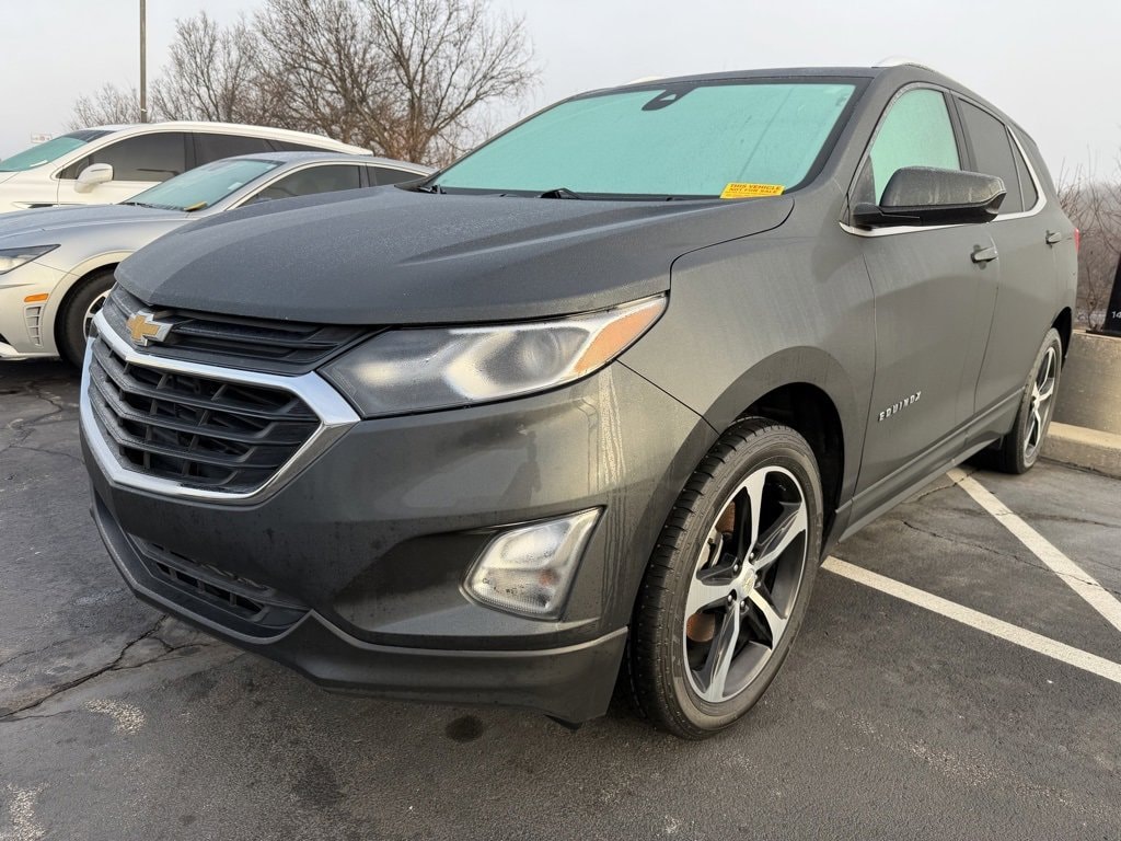 Used 2020 Chevrolet Equinox LT with VIN 2GNAXLEX5L6181896 for sale in Kansas City