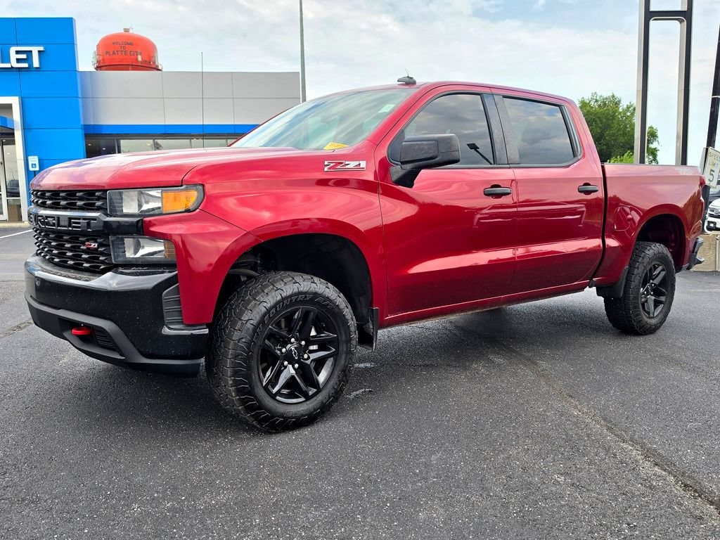 Used 2021 Chevrolet Silverado 1500 Custom with VIN 1GCPYCEF2MZ276350 for sale in Kansas City