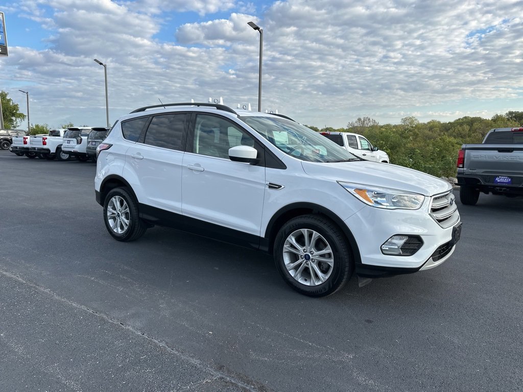 2018 Ford Escape SE photo 2