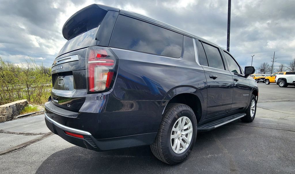 2022 Chevrolet Suburban LT - Photo 12