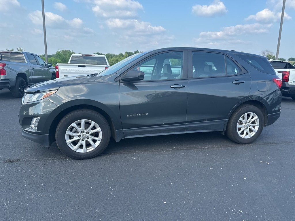 Used 2020 Chevrolet Equinox LS with VIN 3GNAXHEV2LS584926 for sale in Kansas City