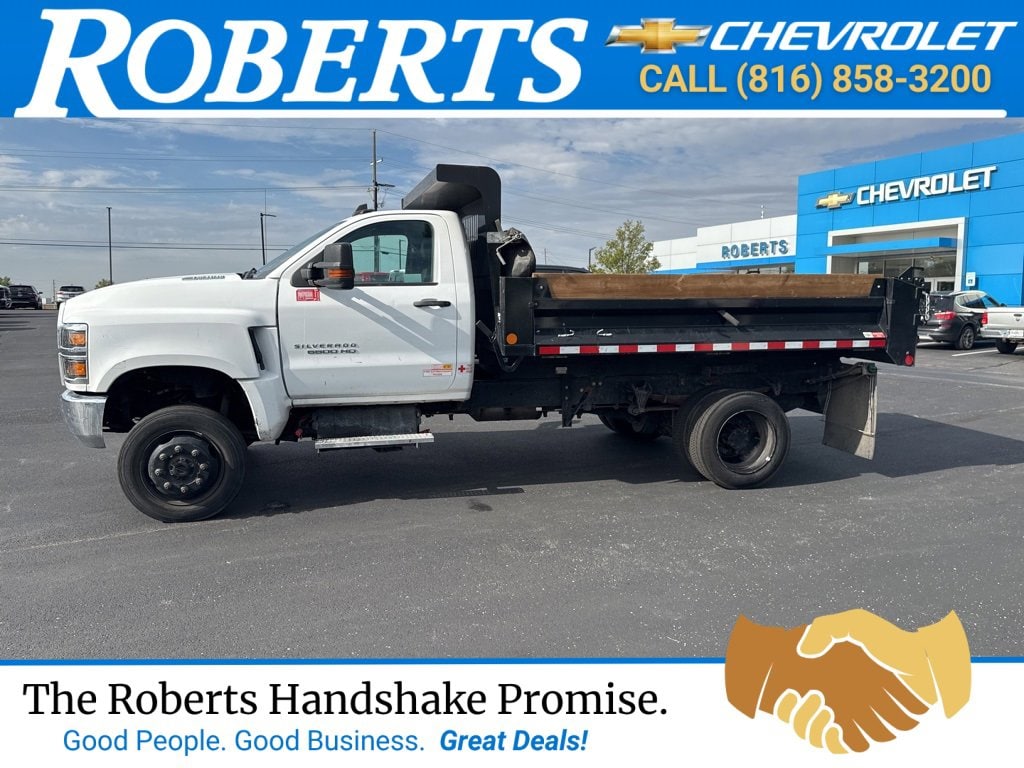 2023 Chevrolet Silverado 4500 Medium Duty Chassis Cab Work Truck's photo