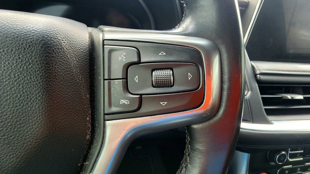 2022 Chevrolet Suburban LT - Photo 27