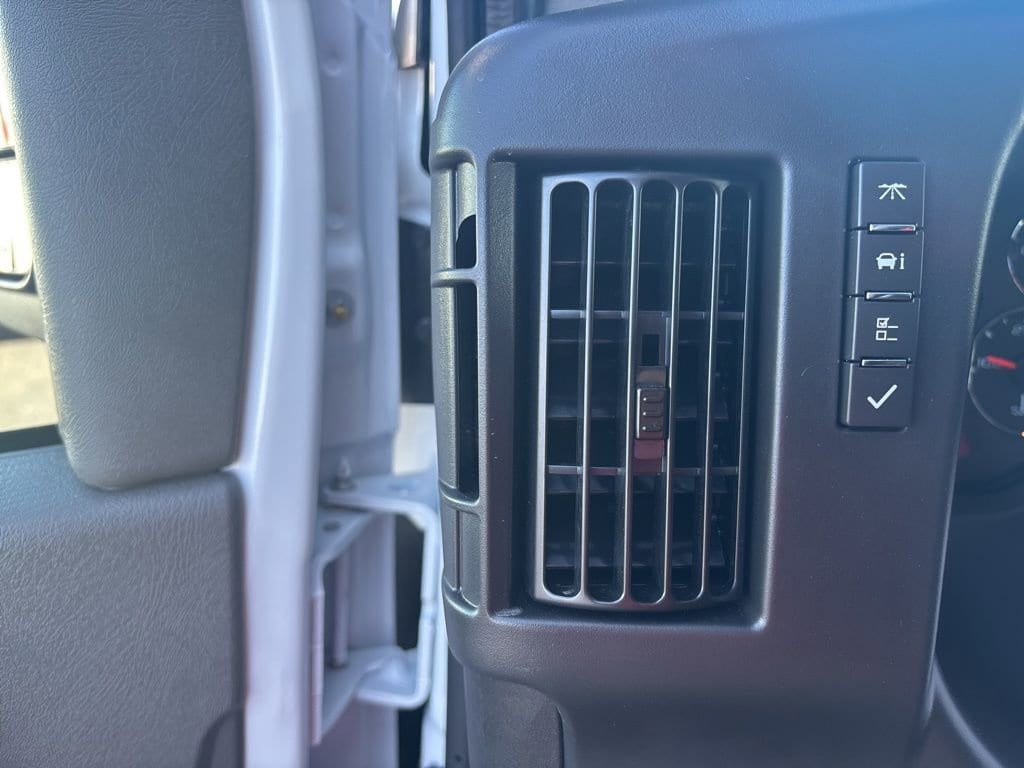2025 Chevrolet Express Cargo Work Van - Photo 21