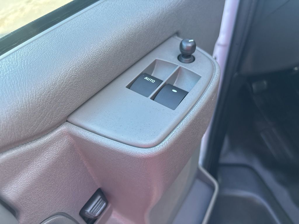 2025 Chevrolet Express Cargo Work Van - Photo 12