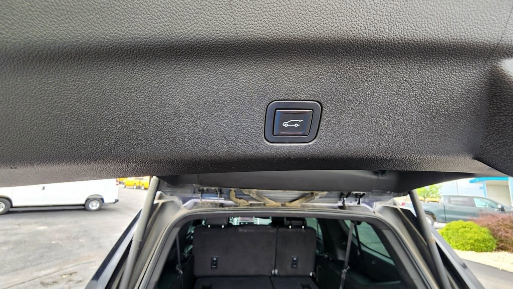 2022 Chevrolet Suburban LT - Photo 10