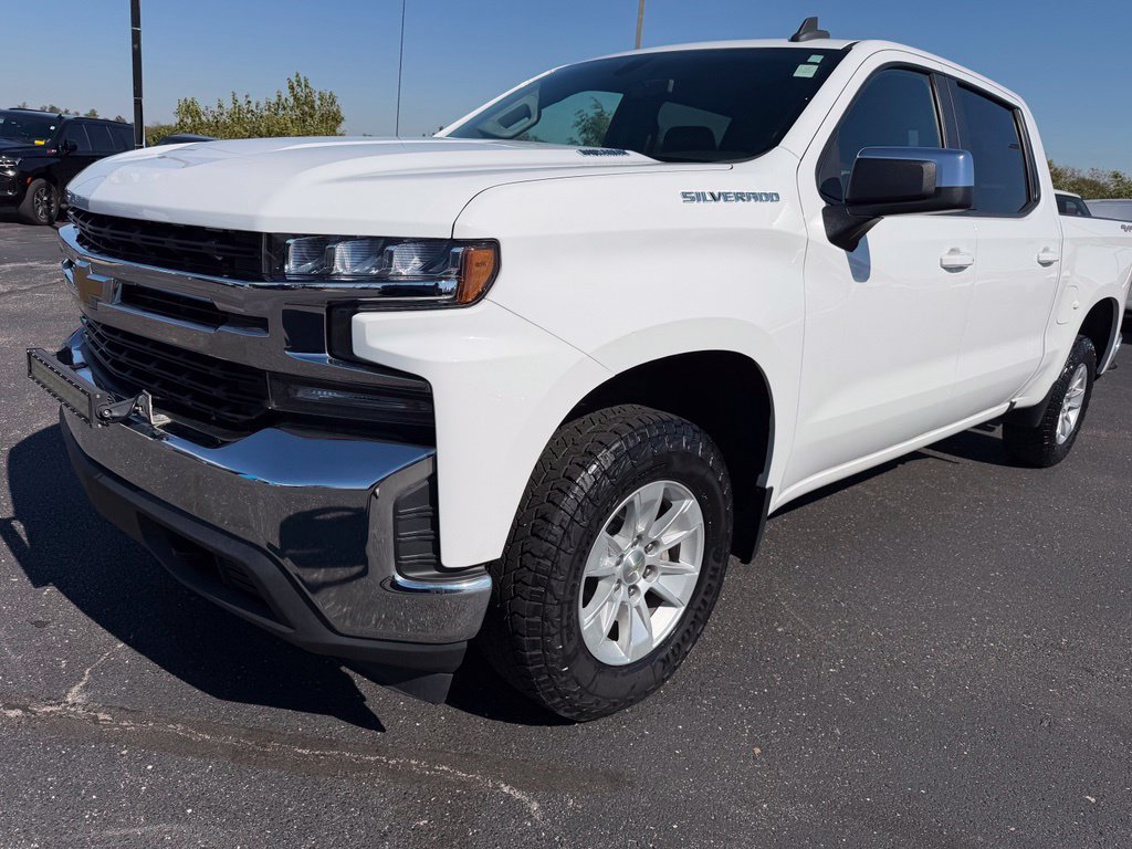 Used 2021 Chevrolet Silverado 1500 LT with VIN 3GCUYDET5MG254907 for sale in Kansas City