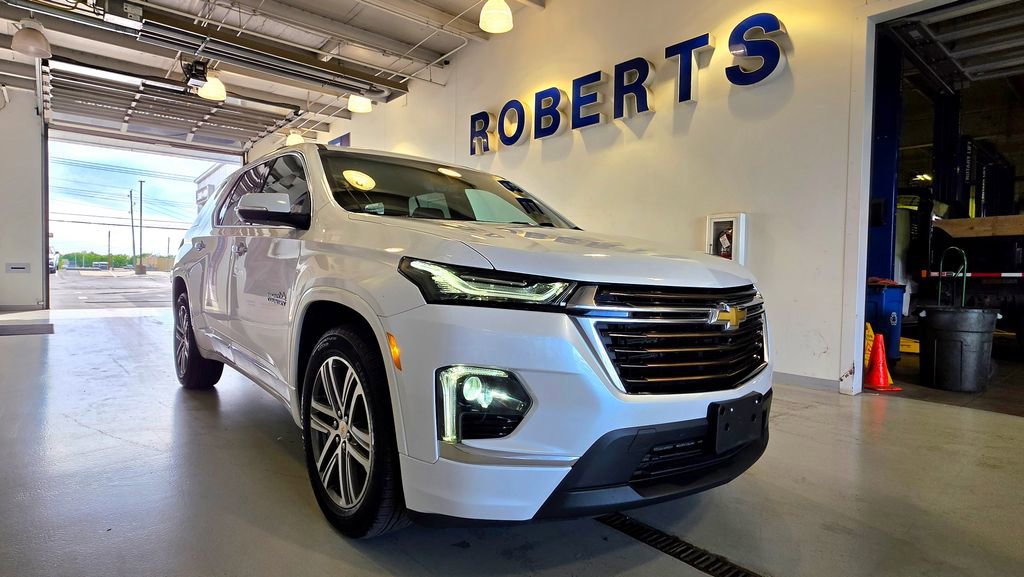 Used 2023 Chevrolet Traverse High Country with VIN 1GNEVNKW4PJ118683 for sale in Kansas City