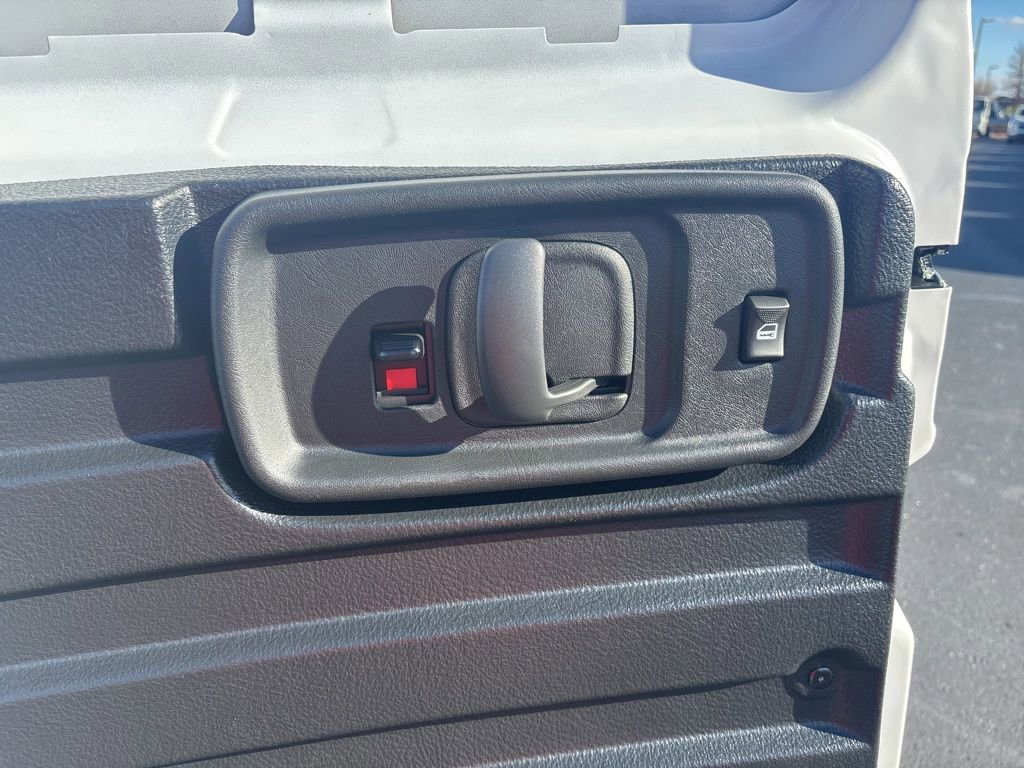 2025 Chevrolet Express Cargo Work Van - Photo 32