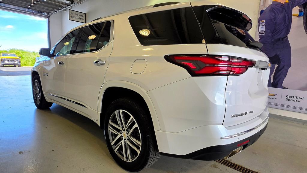 2023 Chevrolet Traverse High Country - Photo 8