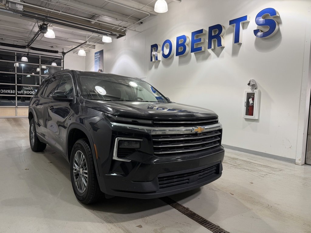 Used 2025 Chevrolet Traverse LT with VIN 1GNERGRS8SJ142982 for sale in Kansas City