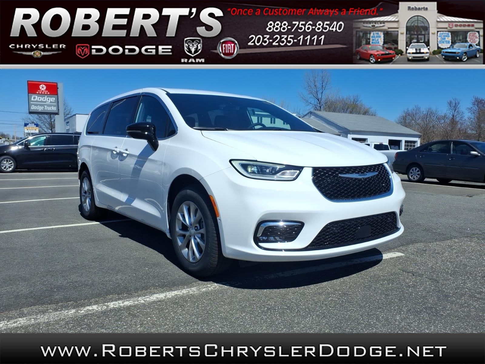 2026 Chrysler Pacifica Select AWD's photo