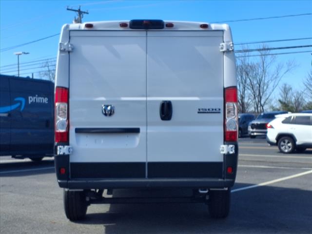 2025 Ram ProMaster 1500 Tradesman Cargo Van photo 3