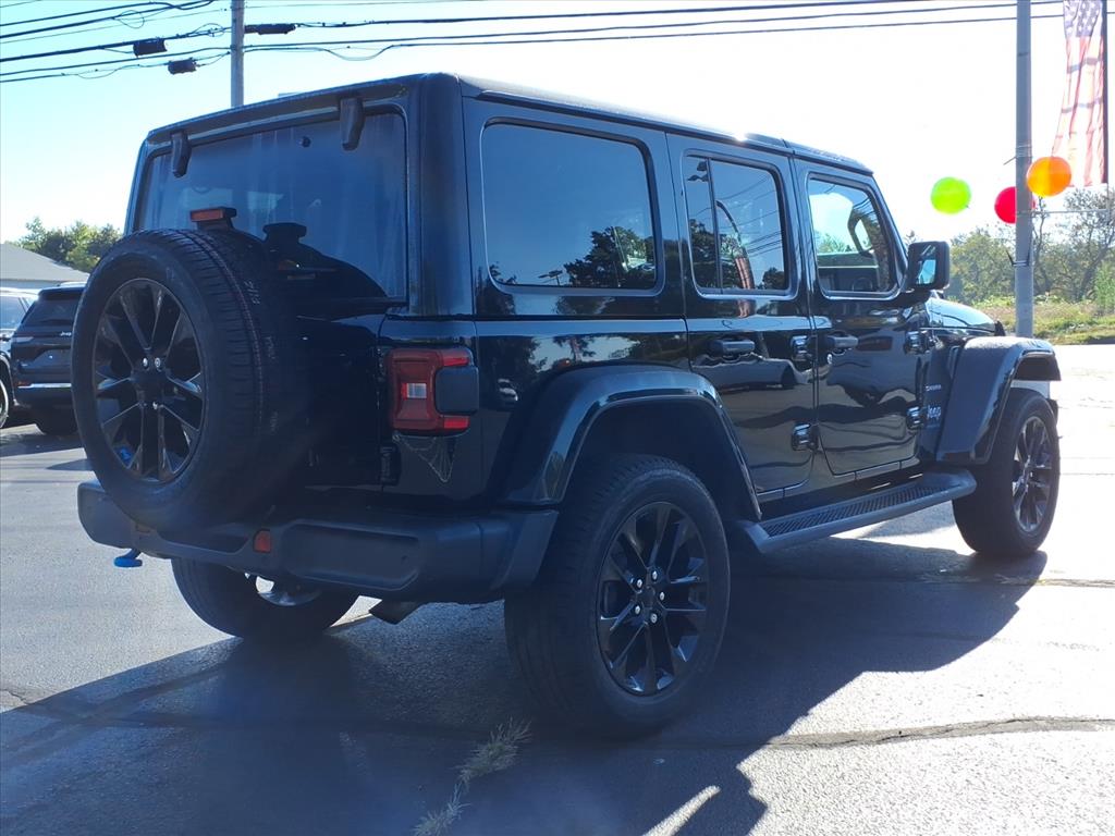 2023 Jeep Wrangler 4xe Sahara photo 3