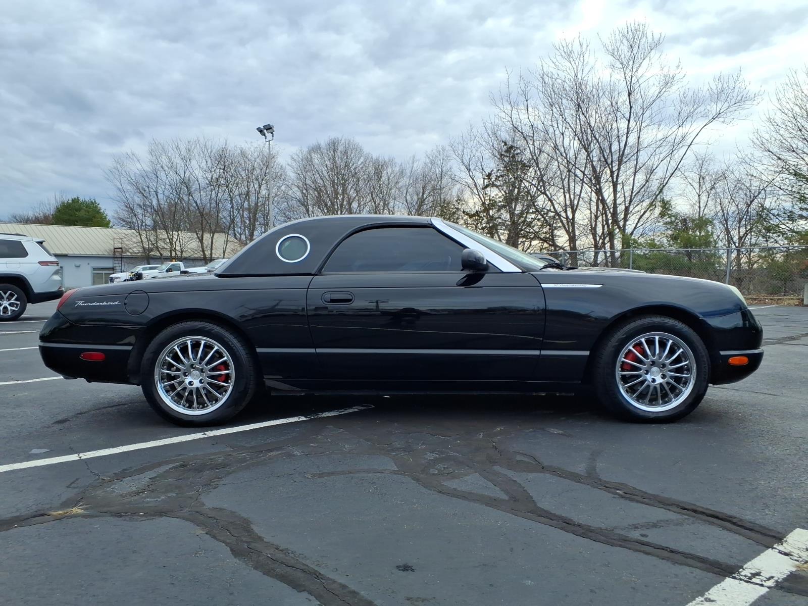 Used 2005 Ford Thunderbird Deluxe with VIN 1FAHP60AX5Y105184 for sale in Meriden, CT