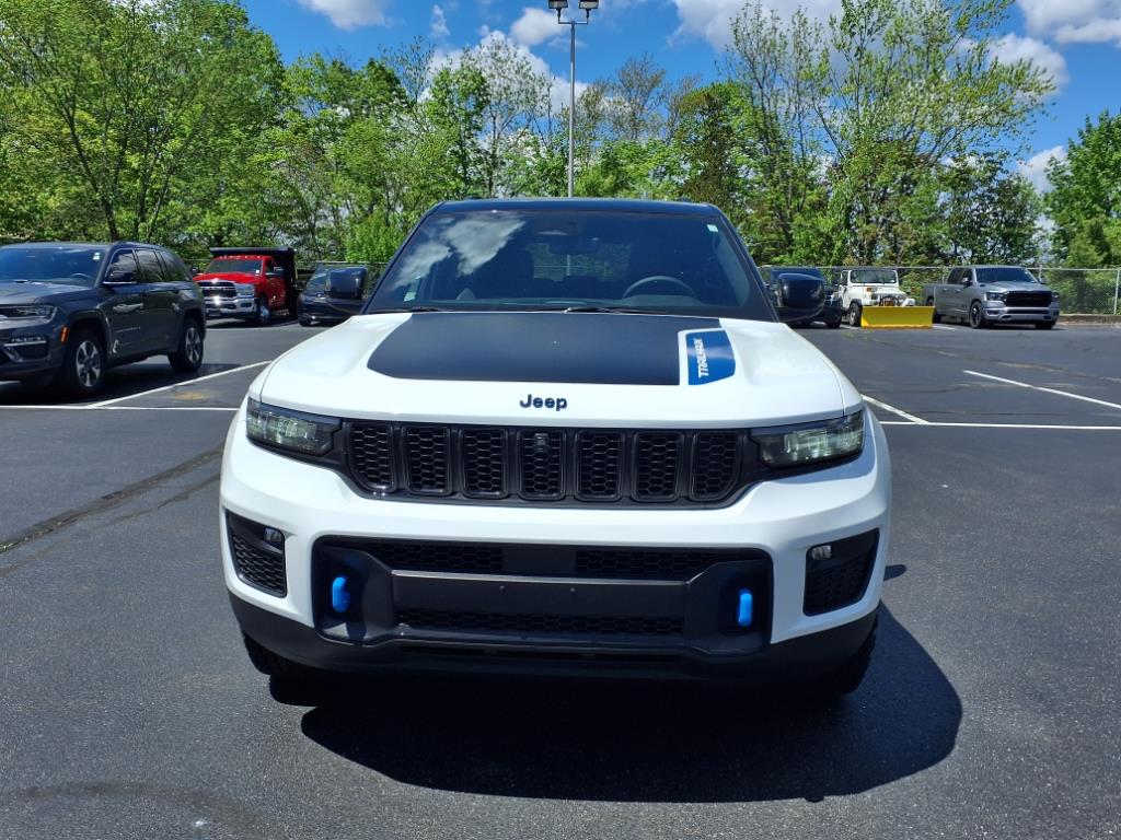 2023 Jeep Grand Cherokee 4xe Trailhawk photo 2