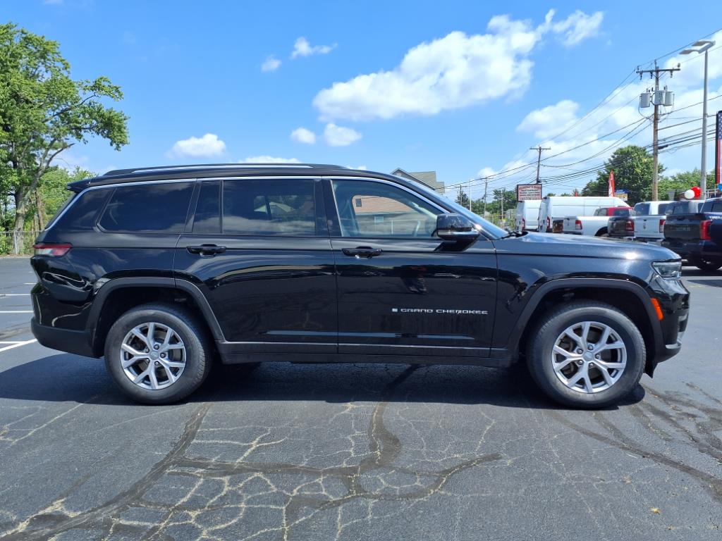 2021 Jeep Grand Cherokee Limited photo 2
