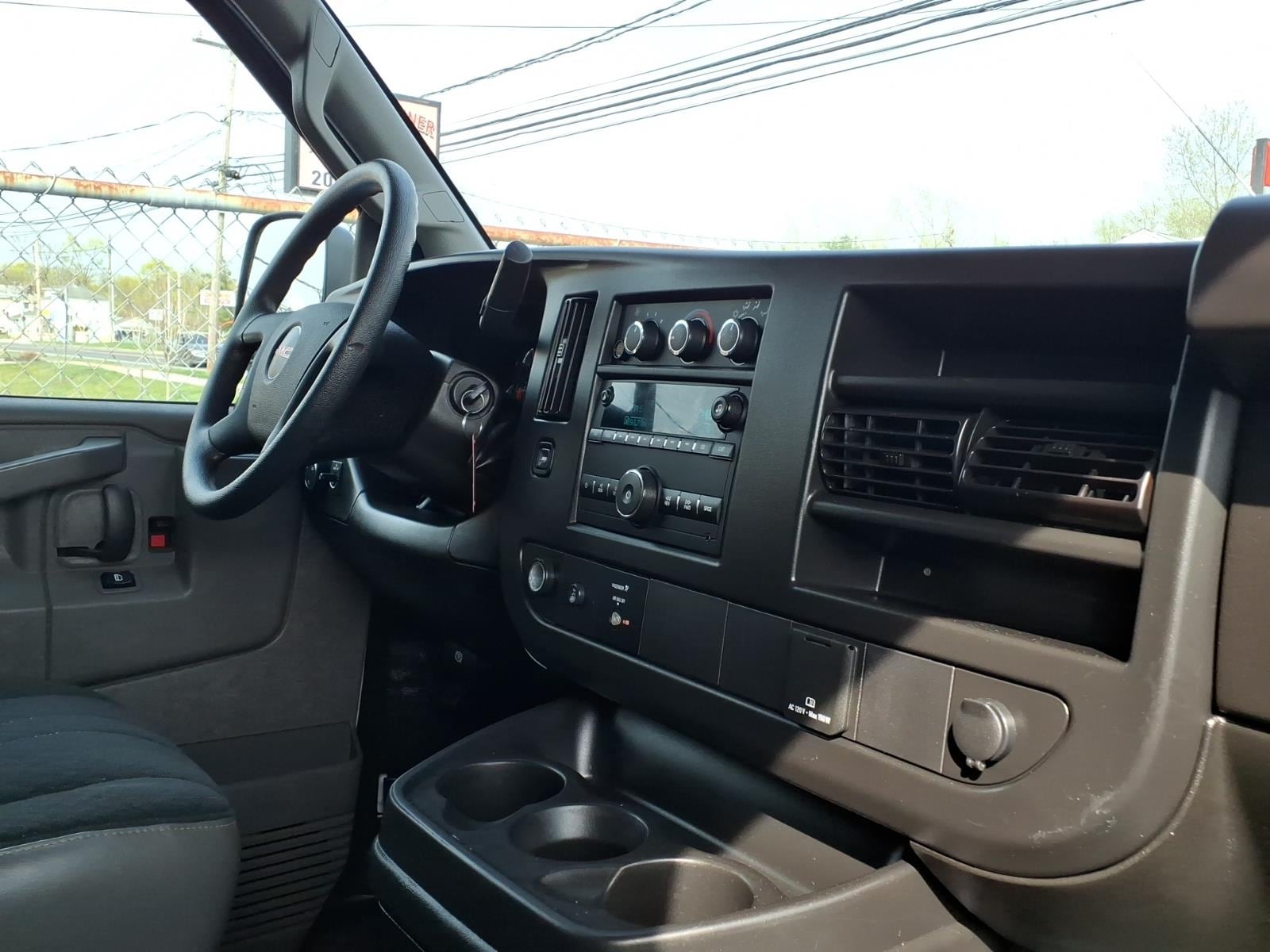 2023 GMC Savana Cargo Work Van - Photo 23