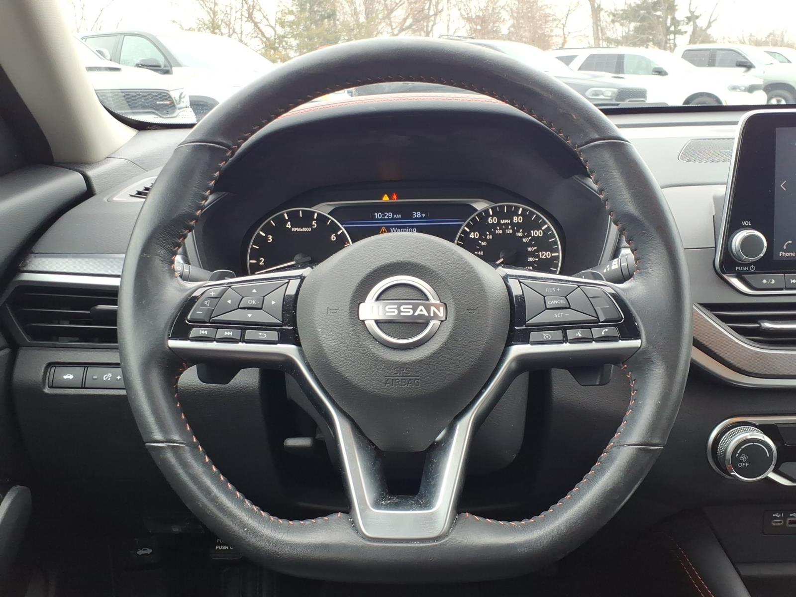 2023 Nissan Altima SR - Photo 17