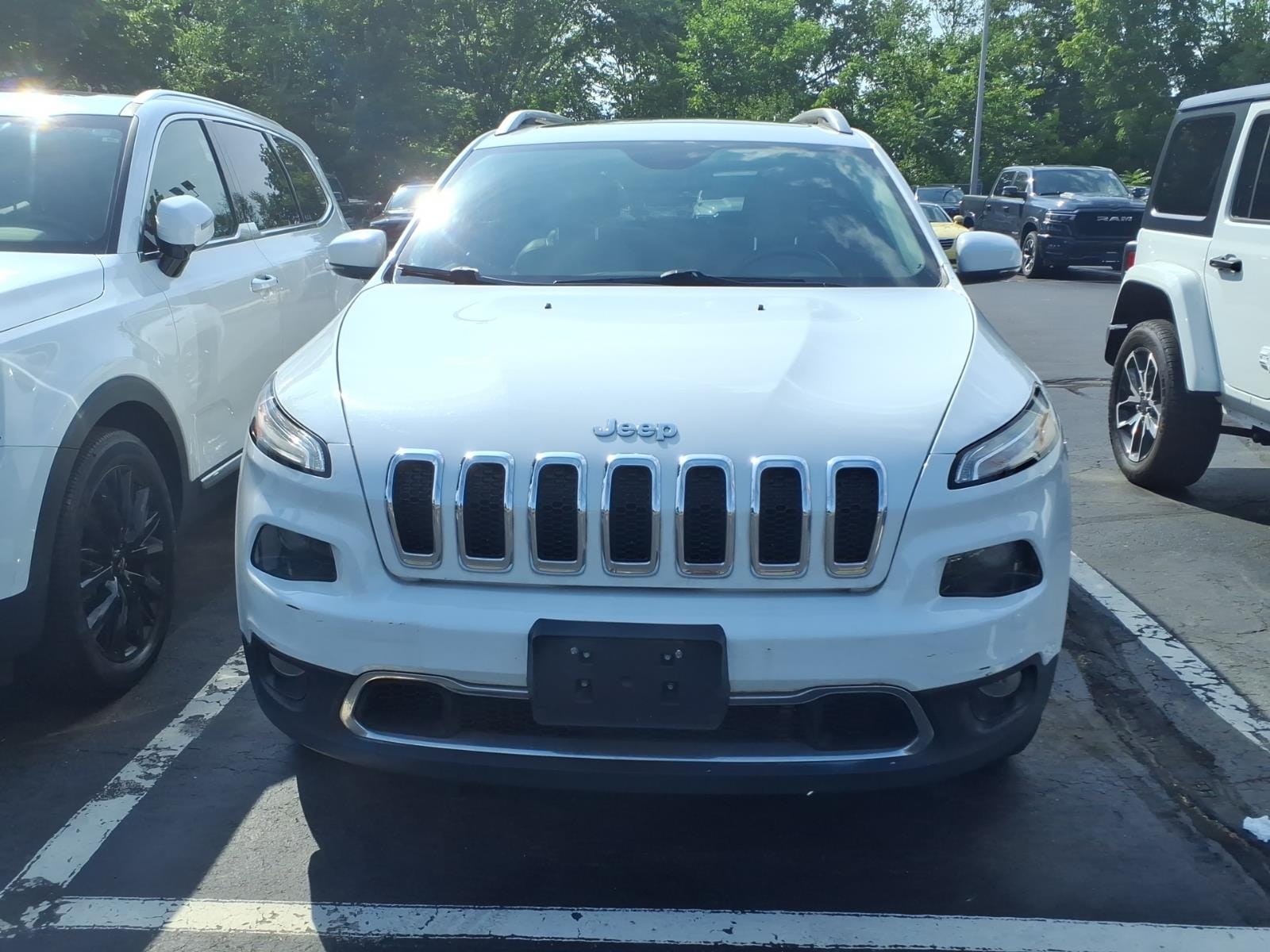 Used 2017 Jeep Cherokee Limited with VIN 1C4PJMDS2HW530977 for sale in Meriden, CT