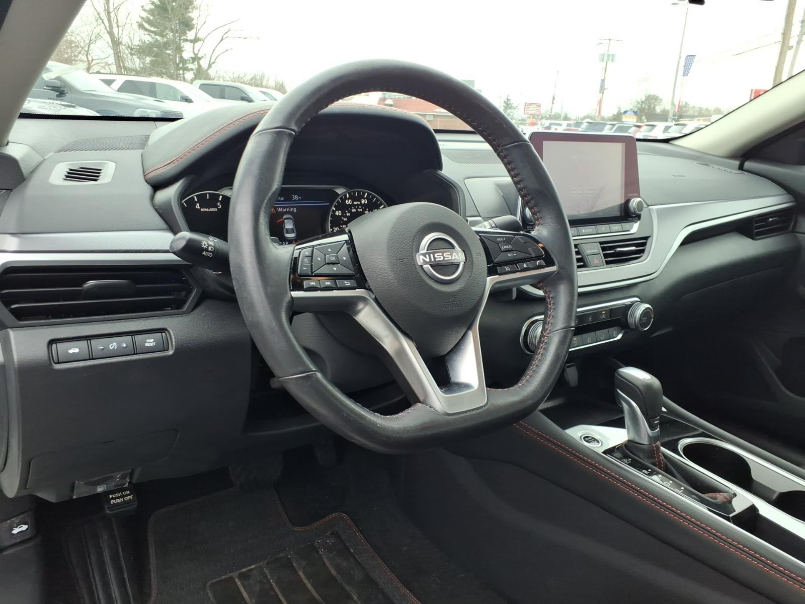 2023 Nissan Altima SR - Photo 22