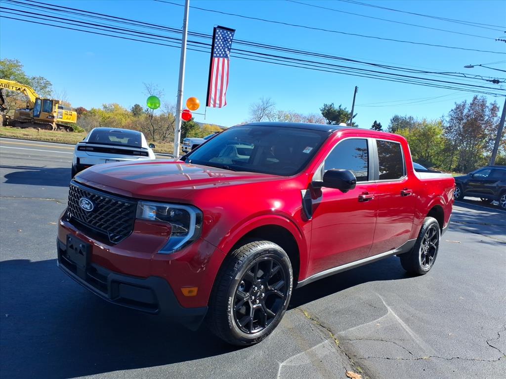 2025 Ford Maverick Lariat photo 2