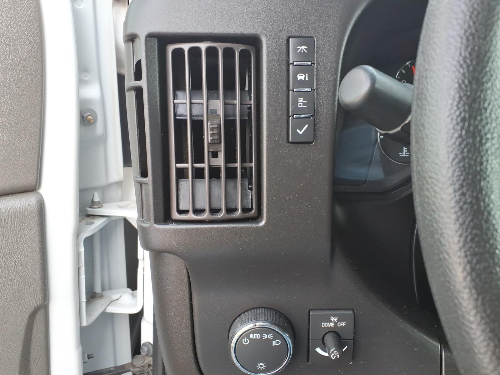 2023 GMC Savana Cargo Work Van - Photo 15