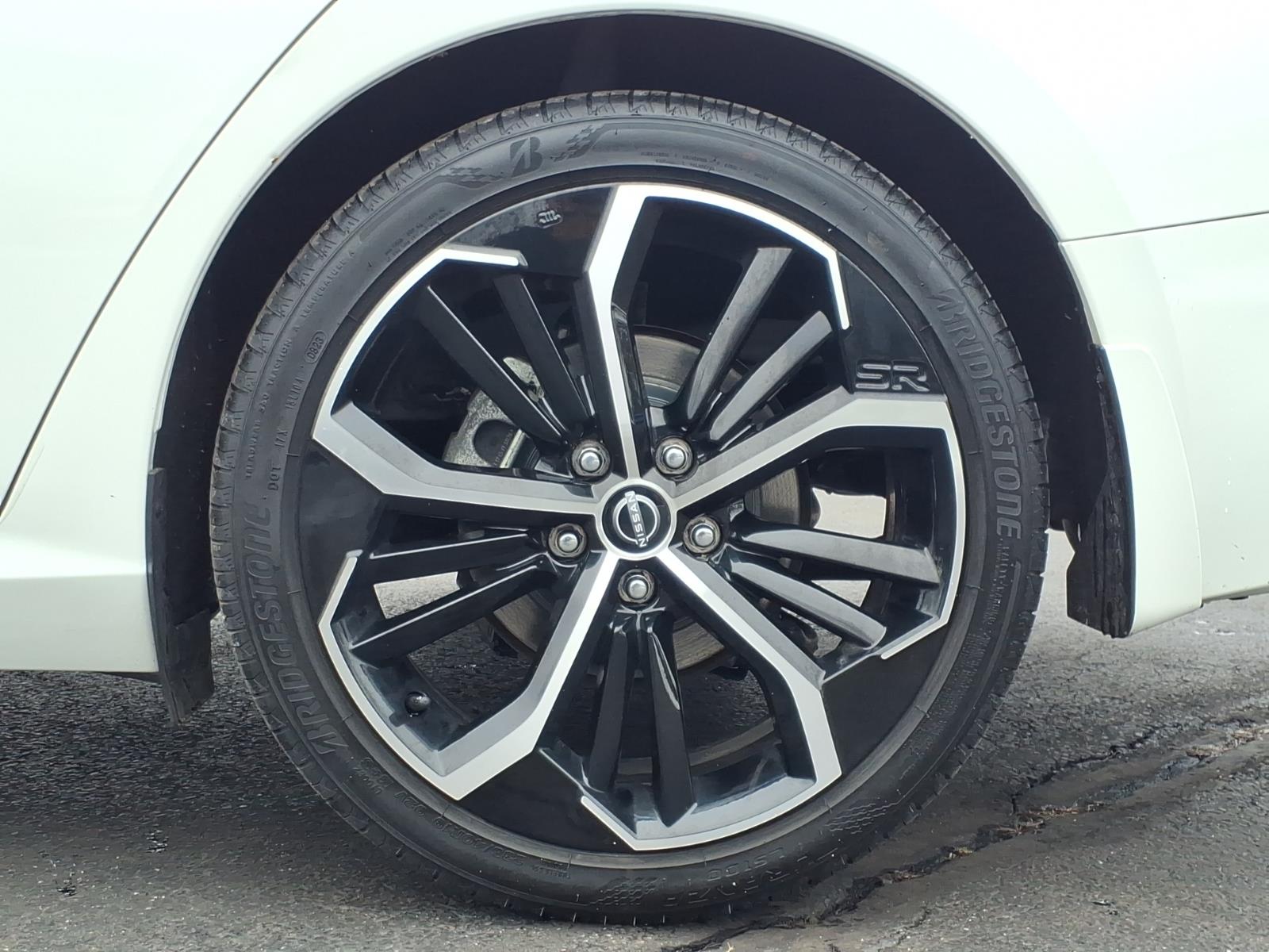 2023 Nissan Altima SR - Photo 9