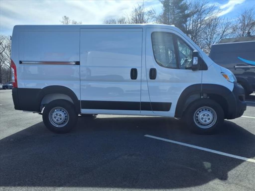 New 2025 Ram ProMaster PROMASTER 1500 TRADESMAN CARGO VAN LOW ROOF 118' W Cargo Van