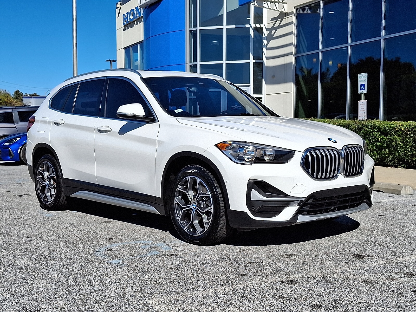 2021 BMW X1 28i