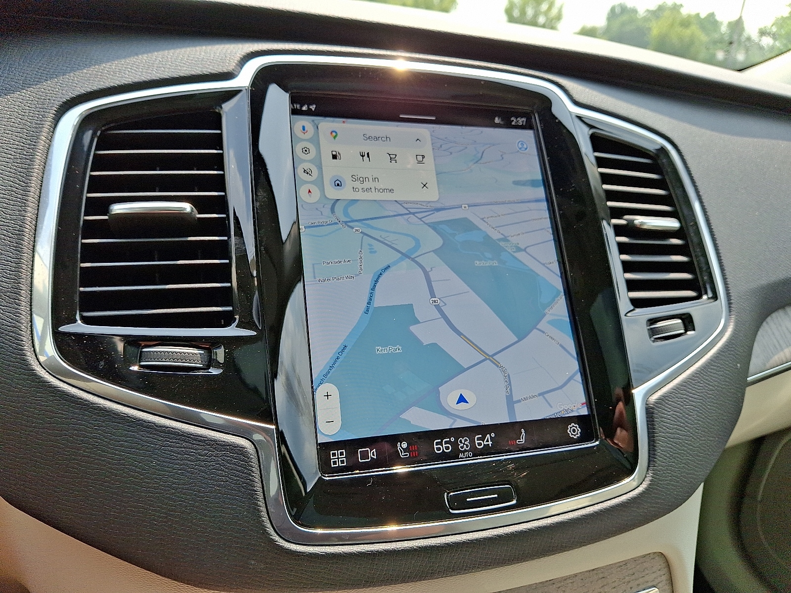 2023 Volvo XC90 Plus - Photo 17