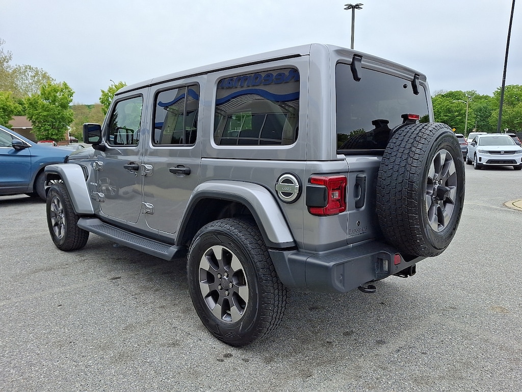 Used 2018 Jeep Wrangler Unlimited Sahara 4x4 Sport Utility