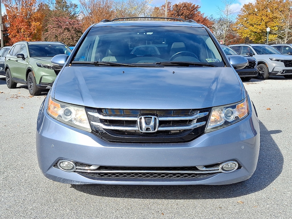 Used 2014 Honda Odyssey Touring Mini-van, Passenger