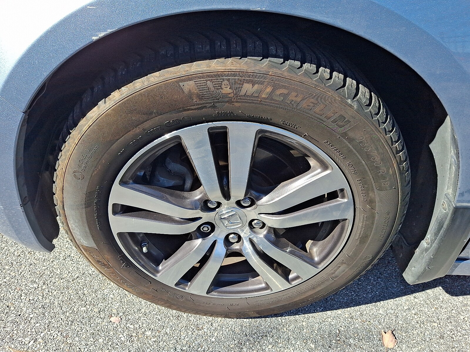 2014 Honda Odyssey Touring photo 3