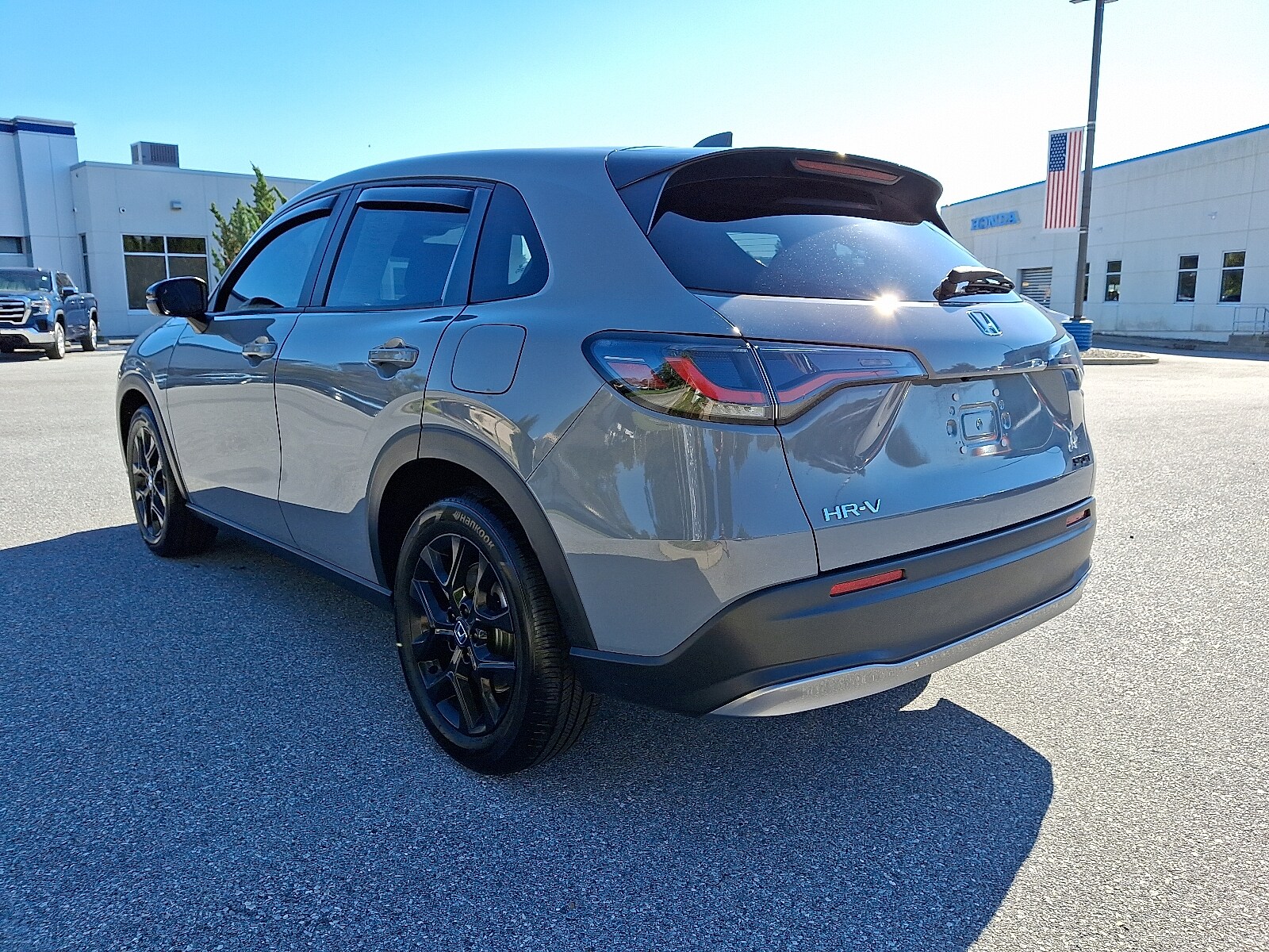 2025 Honda HR-V Sport photo 2