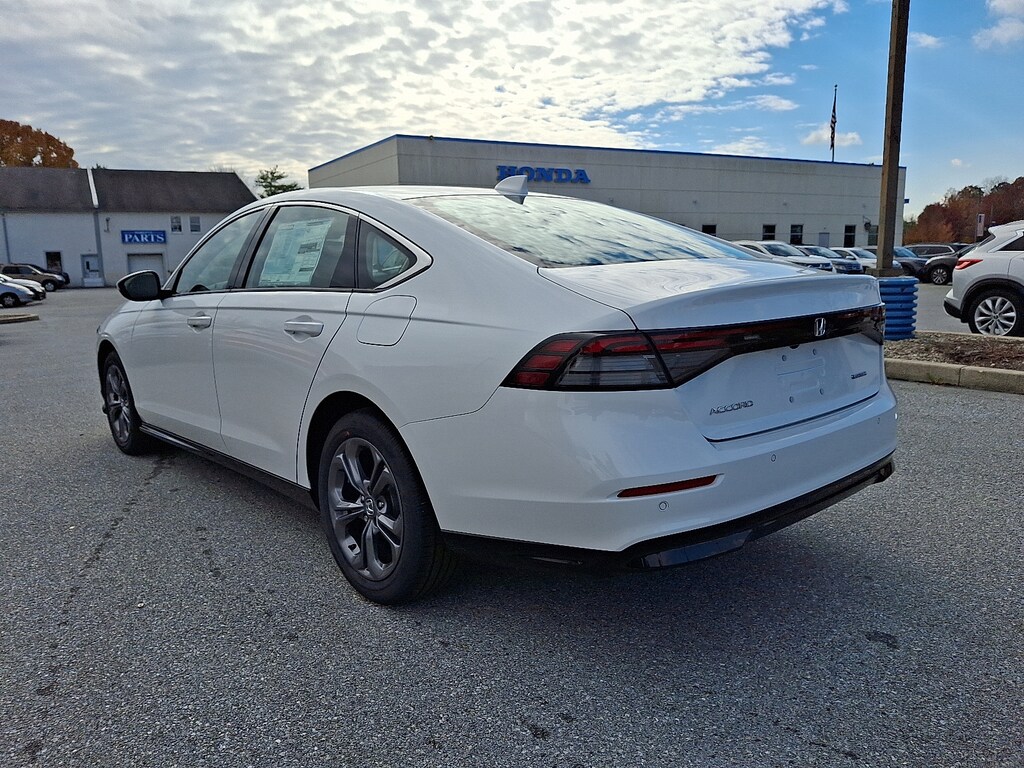 New 2025 Honda Accord Hybrid EX-L Car