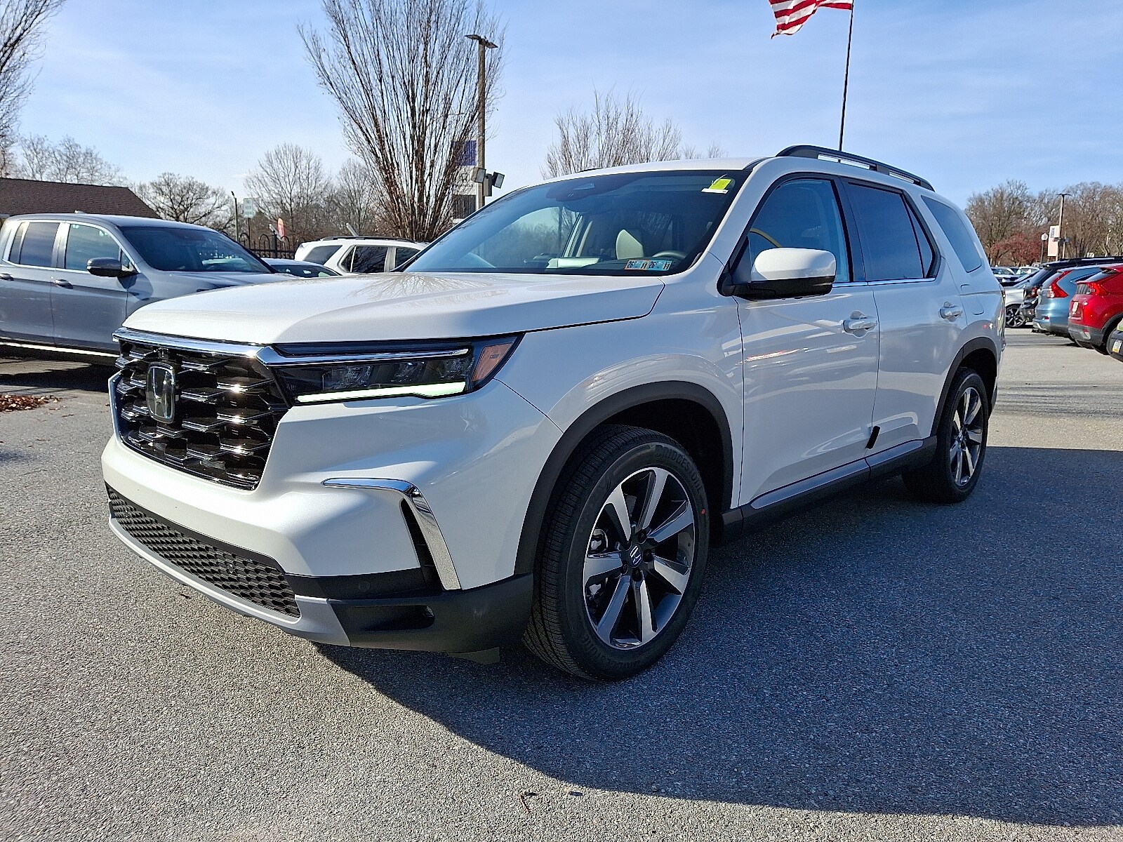 2025 Honda Pilot Elite photo 2