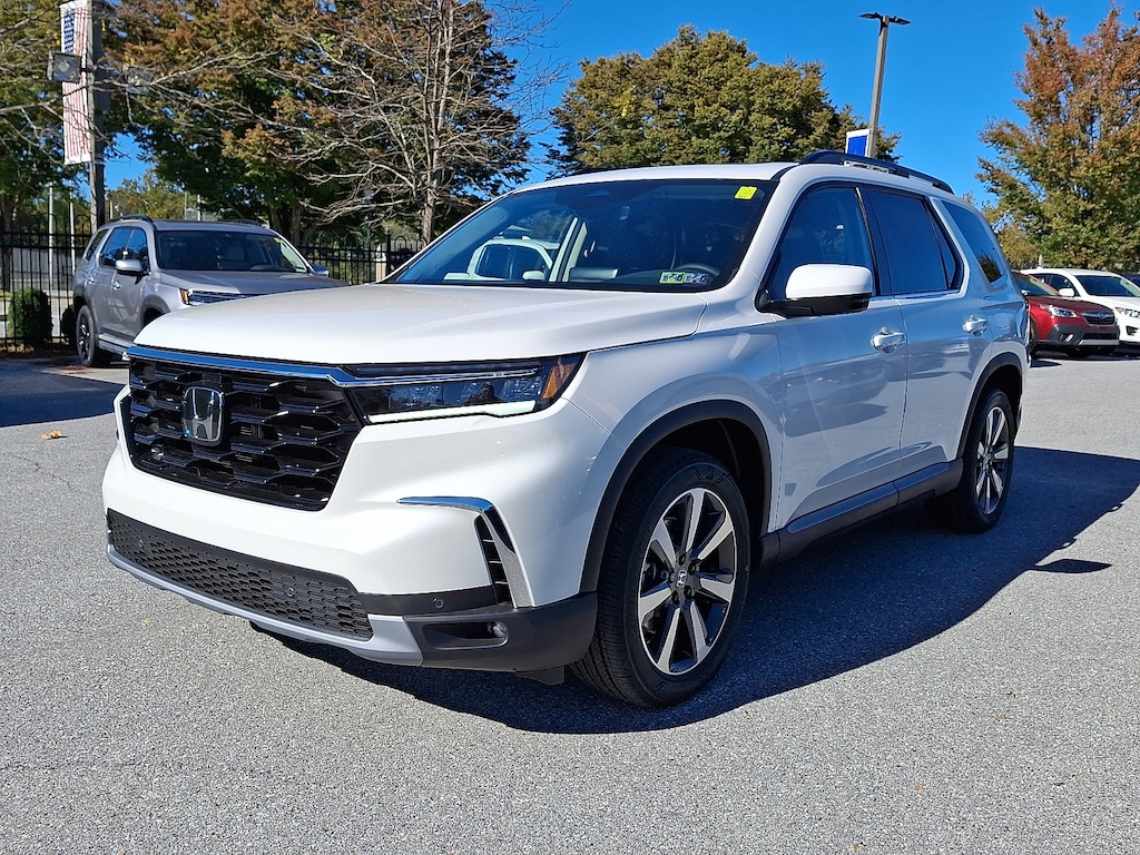 New 2025 Honda Pilot Touring Sport Utility