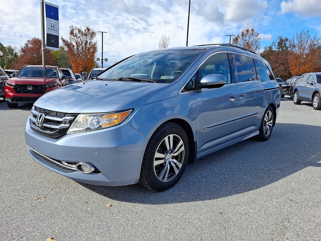 Used 2014 Honda Odyssey Touring Mini-van, Passenger