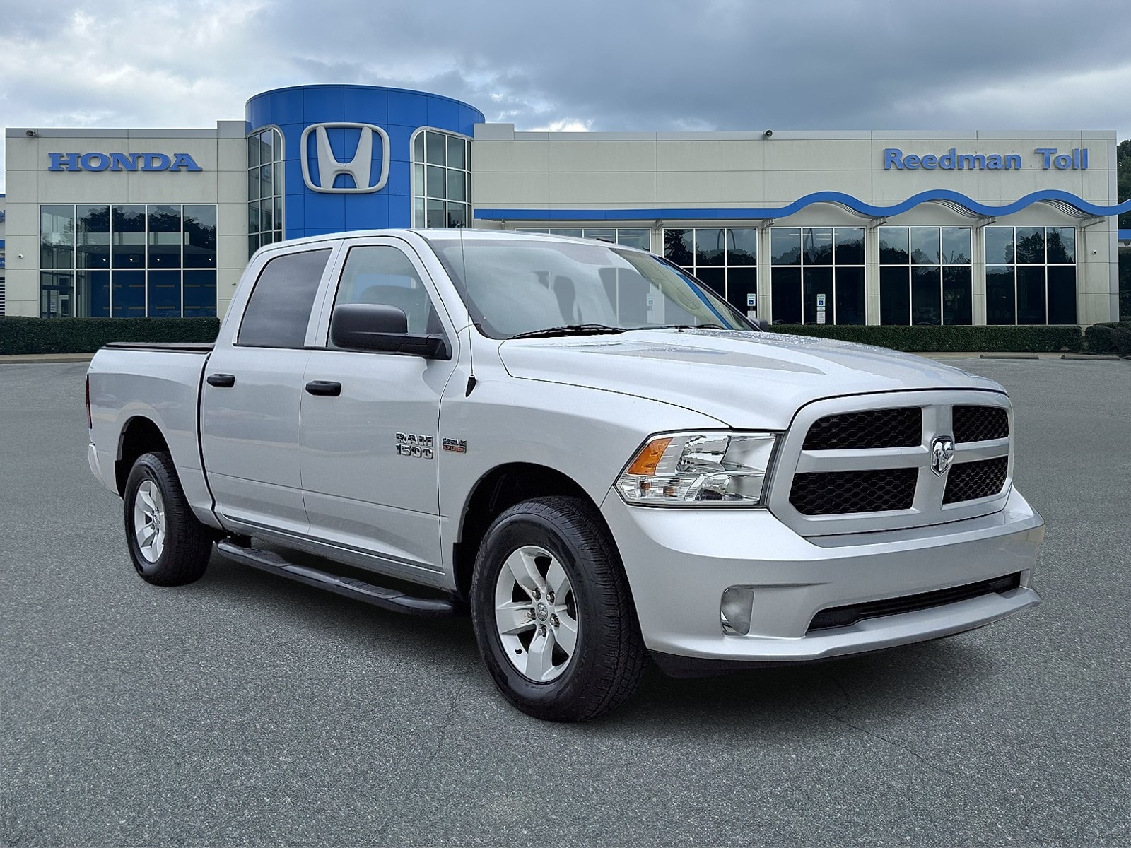 2018 Ram 1500 Express Crew Cab 4x4 57 Box