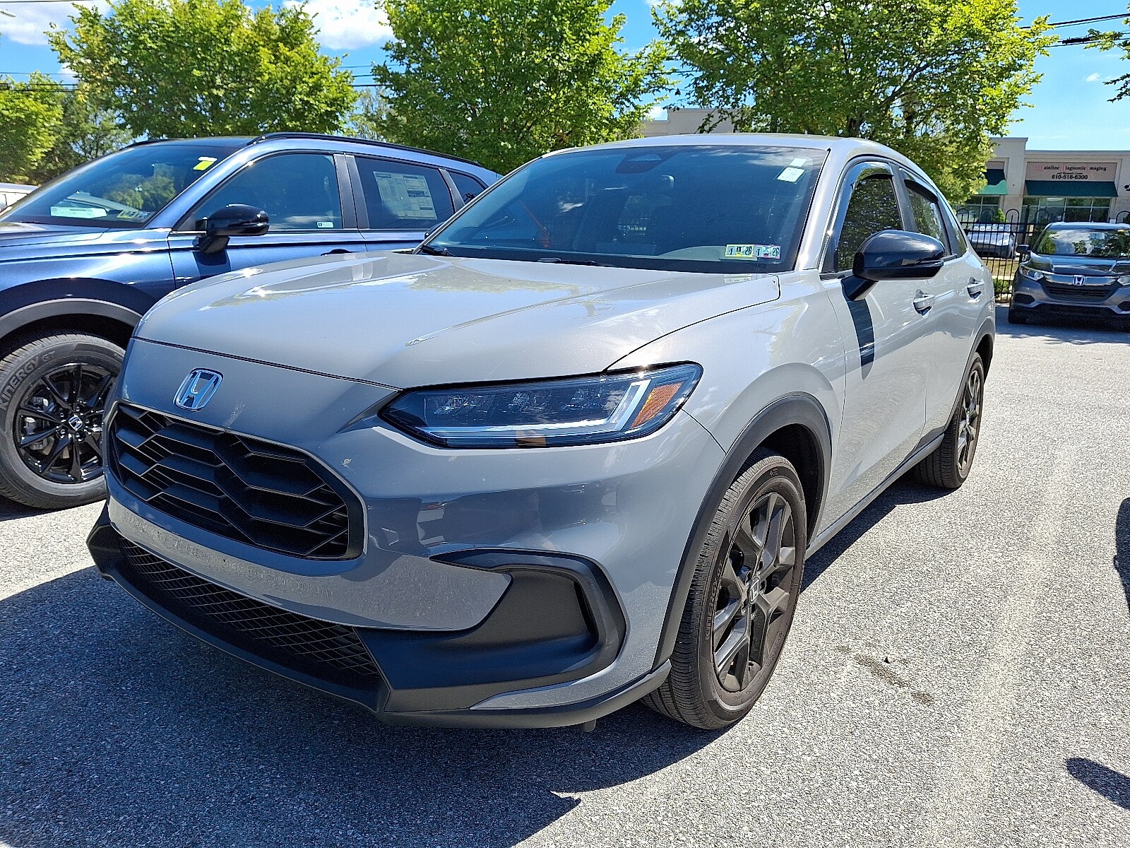 2025 Honda HR-V Sport photo 2