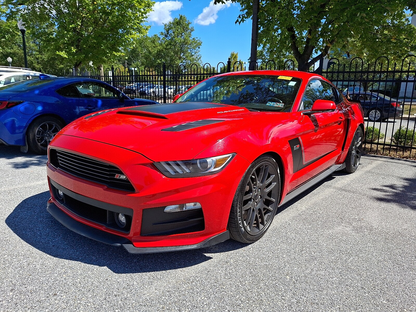 2017 Ford Mustang GT Premium photo 2