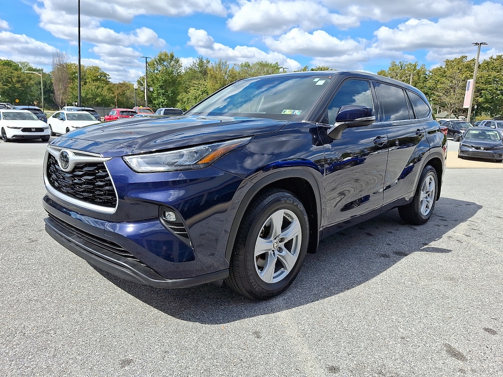 Used 2020 Toyota Highlander LE Sport Utility