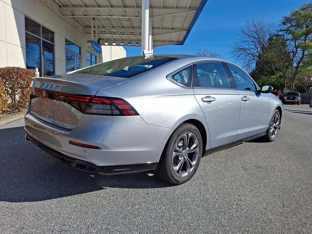 New 2025 Honda Accord Hybrid EX-L Car