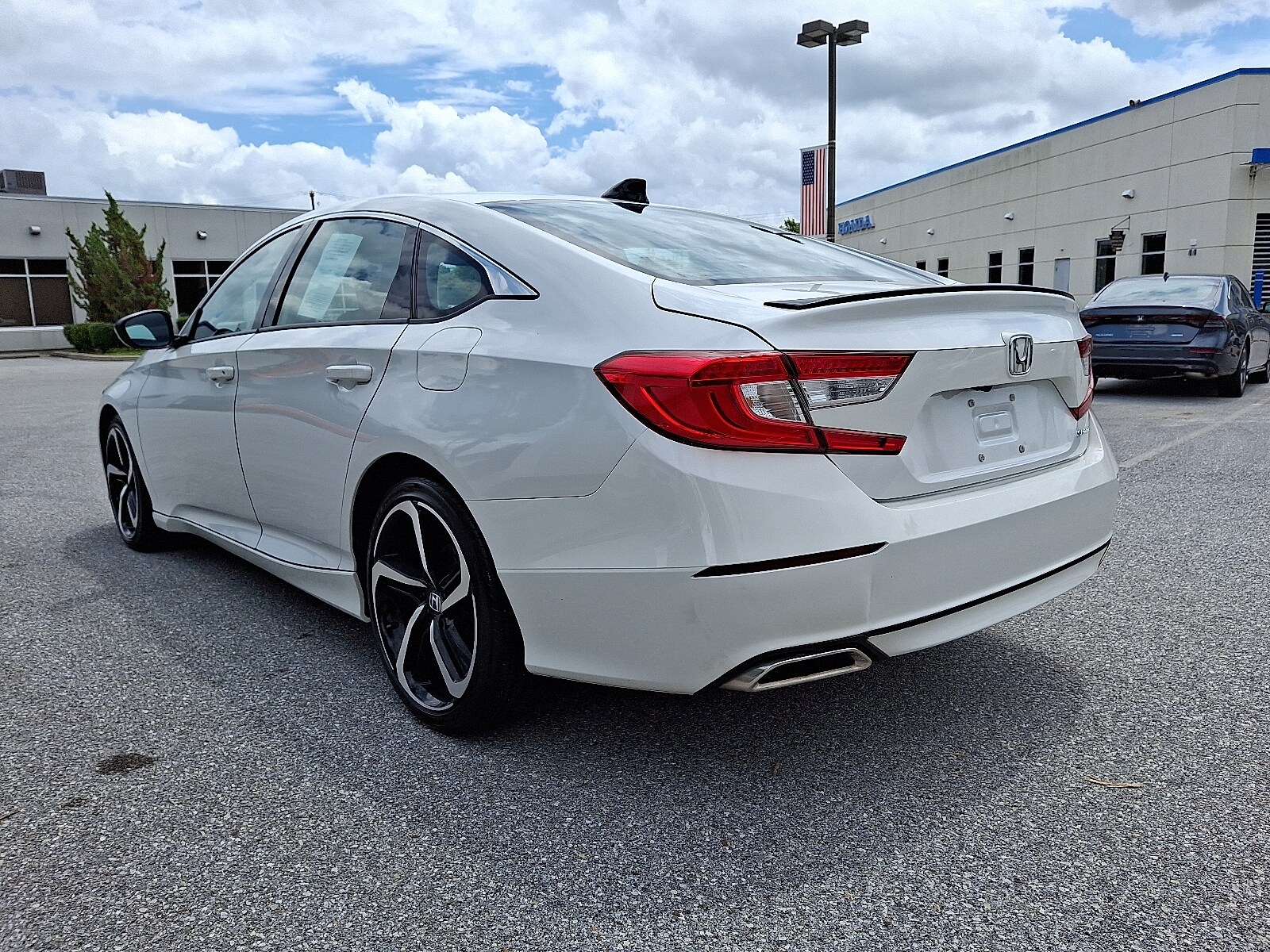 2022 Honda Accord Sport photo 4